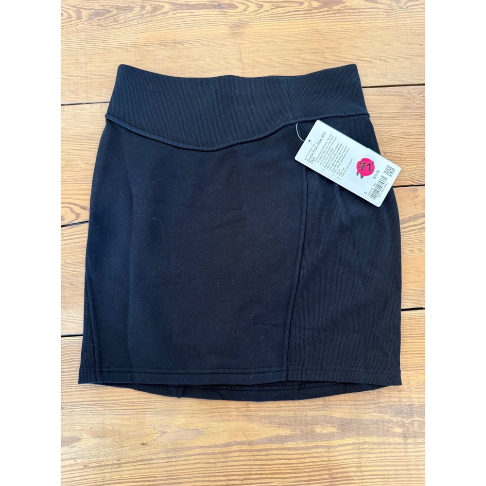 Lululemon Scuba High-Rise Mini Skirt Black‎ LW8AT5S Size S NWT